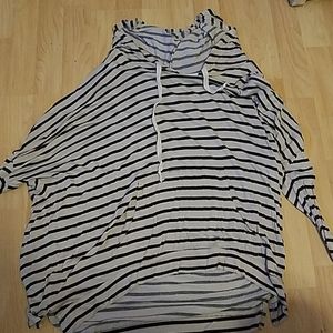 Long sleeve with hood